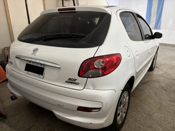 207 Compact XS 2013 - Image 7